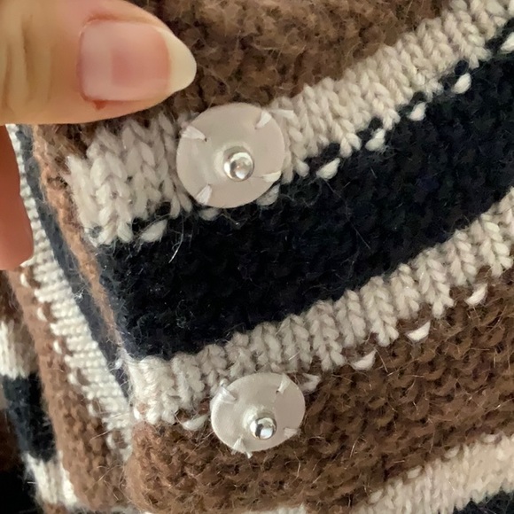 Pattern Sweater - Picture 3 of 4